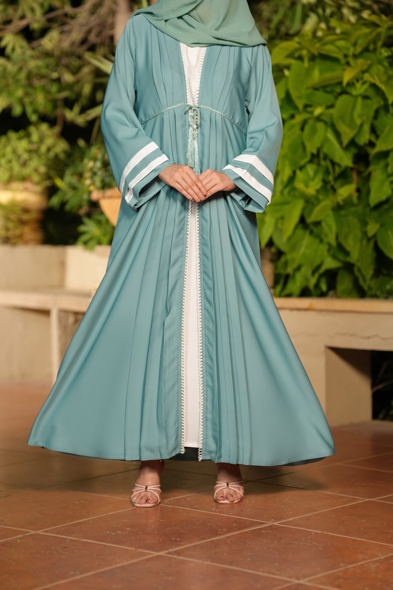 Riviera Abaya
